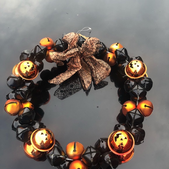 🎄HALLOWEEN & CHRSTMAS BELL WREATH WITH BELL DOOR HANGER🎄 - Picture 10 of 12